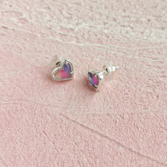 Kendra Scott Ari Heart Watercolor Silver Stud Earrings - Picture 2 of 3